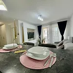Cozy And Flats - Coresi Mall #brasov Apartment *